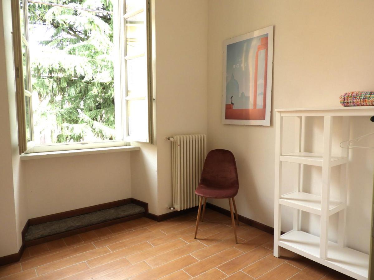 Villa Maghetti - Modernized Flat In Historic Palazzo In The Center Of Luino Exterior photo
