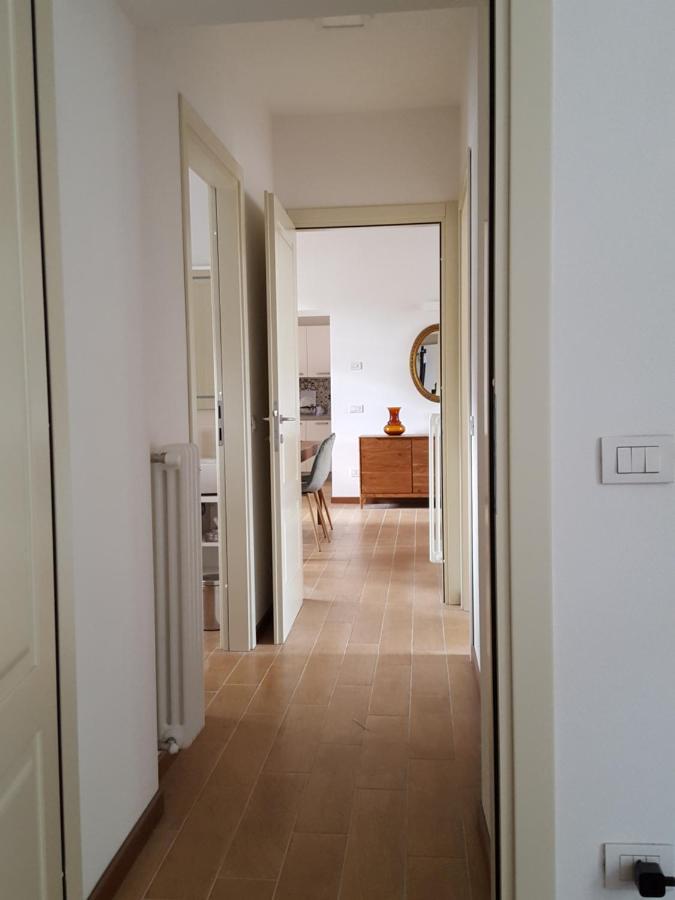 Villa Maghetti - Modernized Flat In Historic Palazzo In The Center Of Luino Exterior photo